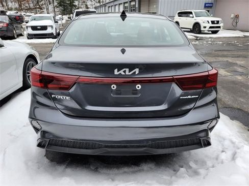 Used 2023 Kia Forte LXS image 5