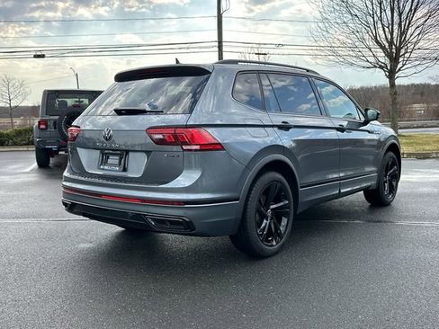 Used 2024 Volkswagen Tiguan SE R-Line image 4