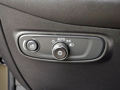 Certified 2023 Chevrolet Equinox LT AWD/4WD image 25
