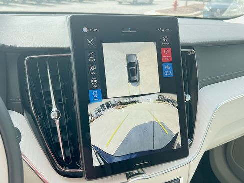 New 2026 Volvo XC60 B5 Ultra w/ Climate Package image 19