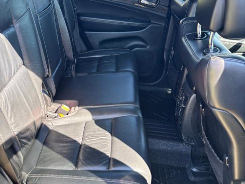 Used 2014 Jeep Grand Cherokee Limited image 24