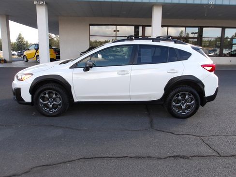 Used 2022 Subaru Crosstrek 2.5i Sport w/ Moonroof Package image 2