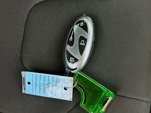 Used 2024 Hyundai Elantra SEL image 36