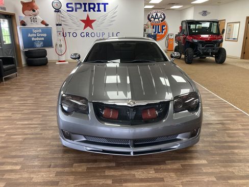 Used 2005 Chrysler Crossfire SRT-6 RWD image 2