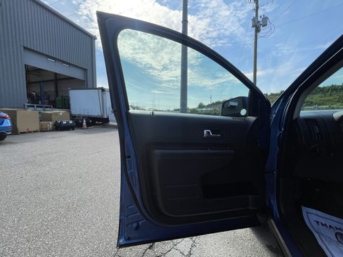 Used 2009 Ford Edge SEL FWD image 9