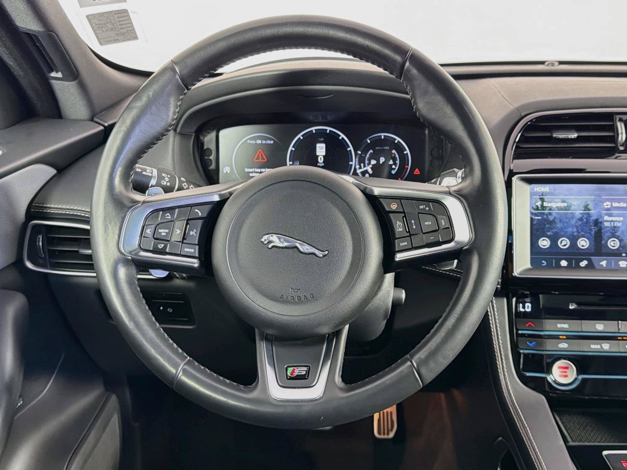 Used 2018 Jaguar F-PACE S AWD/4WD image 14