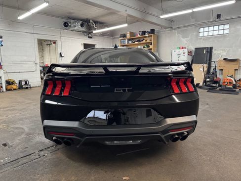 Used 2025 Ford Mustang GT Premium image 6