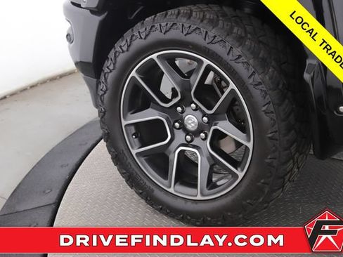 Used 2019 RAM 1500 Laramie AWD/4WD image 13