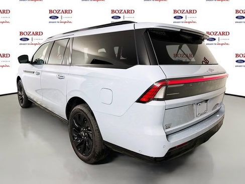 New 2025 Lincoln Navigator L Reserve w/ Jet Appearance Package image 5