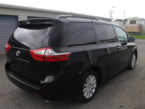 Used 2015 Toyota Sienna XLE Premium AWD/4WD image 5