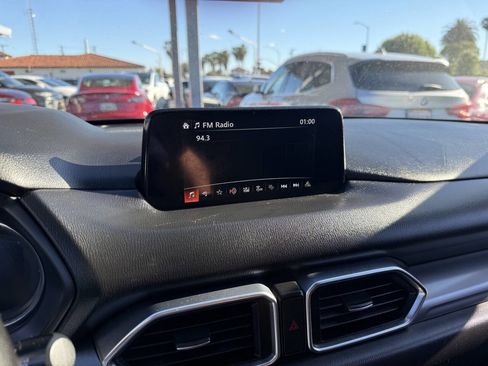 Used 2017 MAZDA CX-5 Sport image 10