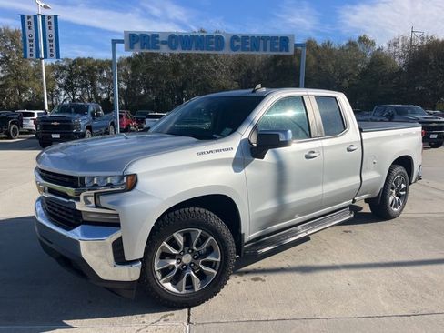 Used 2019 Chevrolet Silverado 1500 LT w/ Texas Edition image 2