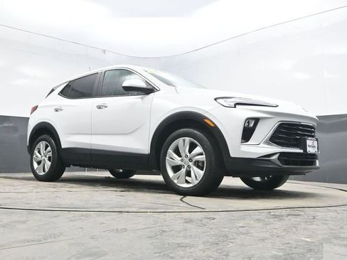 Used 2025 Buick Encore GX Preferred image 34