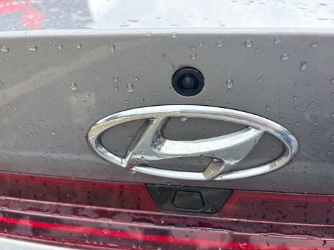 Used 2025 Hyundai Elantra Hybrid FWD image 26