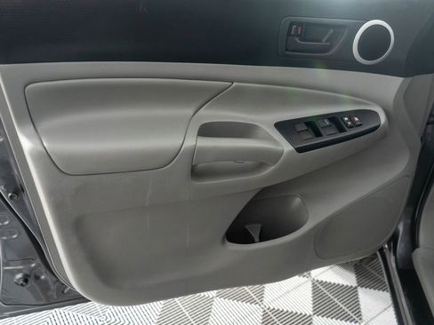 Used 2014 Toyota Tacoma 4x4 Double Cab w/ TRD Sport Package image 21