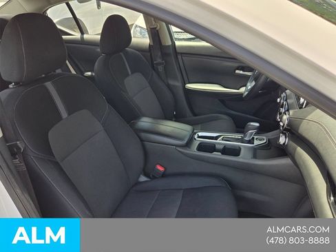 Used 2024 Nissan Sentra SV FWD image 19