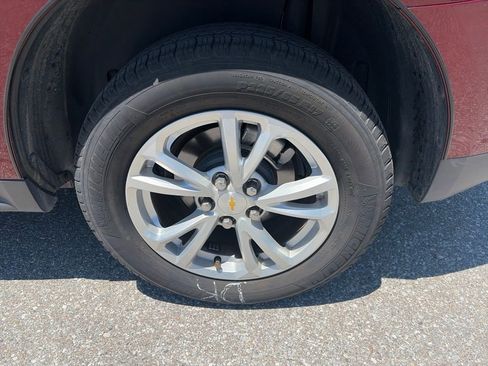 Used 2017 Chevrolet Equinox LT w/ Convenience Package FWD image 9