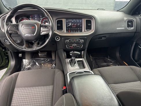 Used 2022 Dodge Charger SXT w/ Driver Convenience Group AWD/4WD image 12