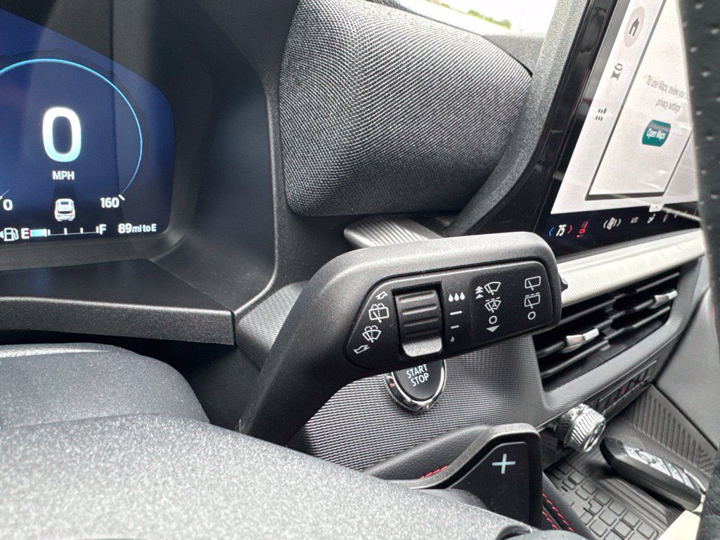Used 2025 Ford Explorer ST AWD/4WD image 14