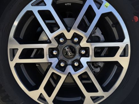 New 2026 Ford Expedition Active image 8