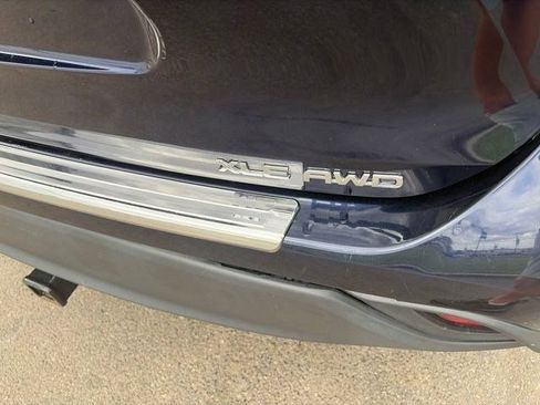 Used 2020 Toyota Highlander XLE AWD/4WD image 52