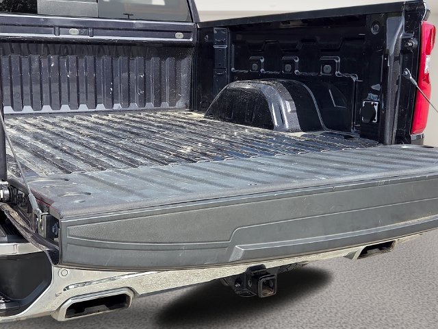 Used 2023 Chevrolet Silverado 1500 LTZ w/ LTZ Premium Package AWD/4WD image 11