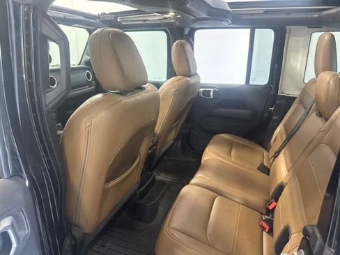 Used 2020 Jeep Wrangler Unlimited Sahara AWD/4WD image 19
