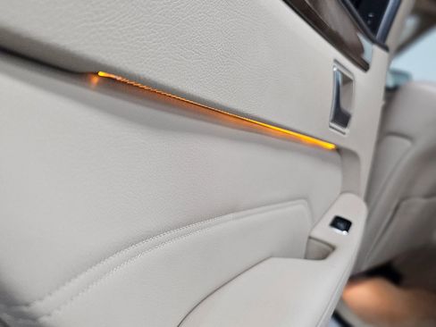 Used 2014 Mercedes-Benz E 250 BlueTEC Sedan image 35