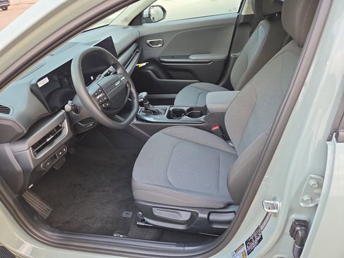 New 2025 Kia K4 LXS image 5