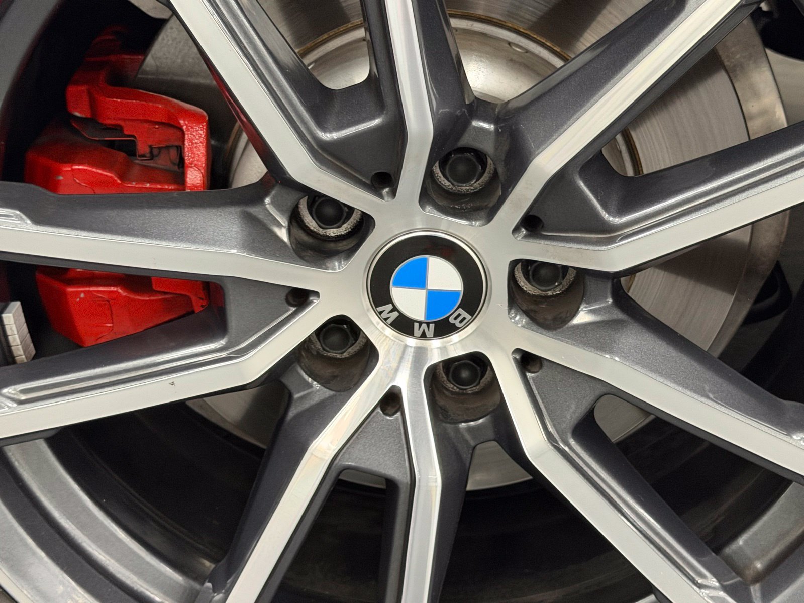 Used 2024 BMW 230i Coupe w/ Convenience Package RWD image 18