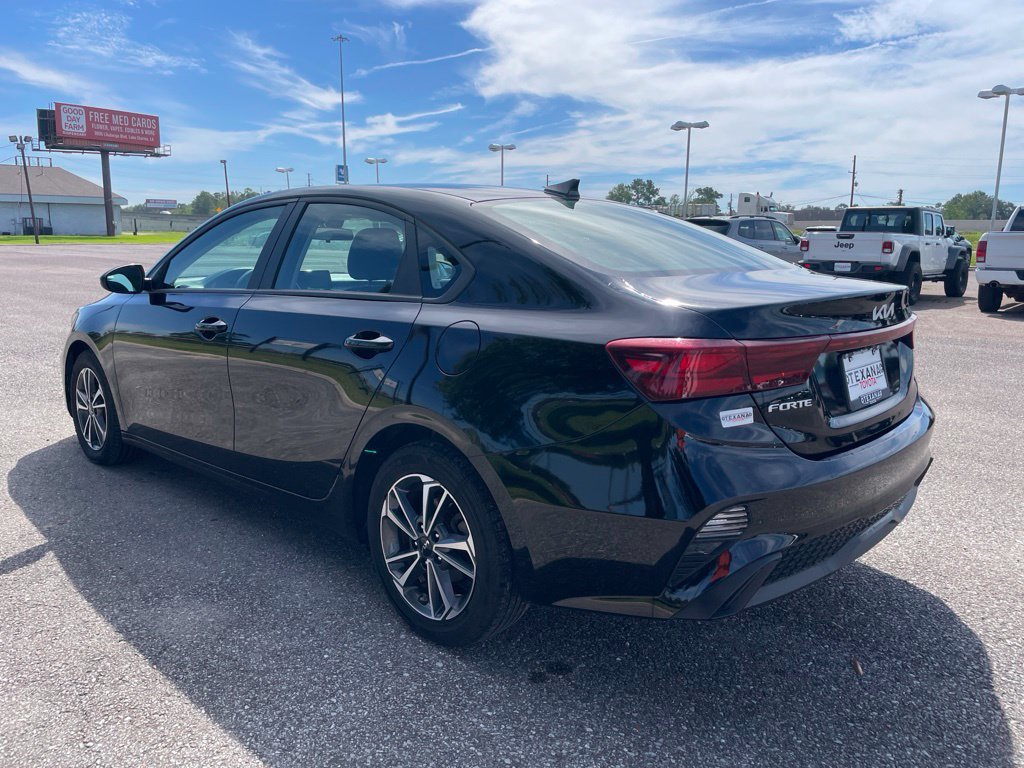 Used 2024 Kia Forte LXS FWD image 5