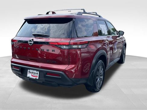 Certified 2024 Nissan Pathfinder SV w/ Black Appearance Package AWD/4WD image 5