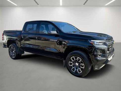 Used 2023 Chevrolet Colorado LT w/ LT Convenience Package III image 6