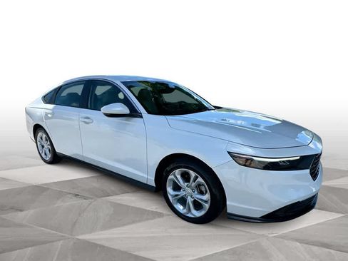 Used 2023 Honda Accord LX image 2