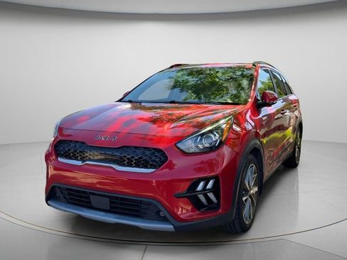Used 2022 Kia Niro Touring Special Edition FWD image 1