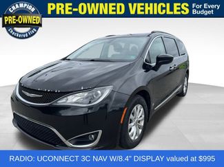 Used 2017 Chrysler Pacifica Touring-L 360° Tour