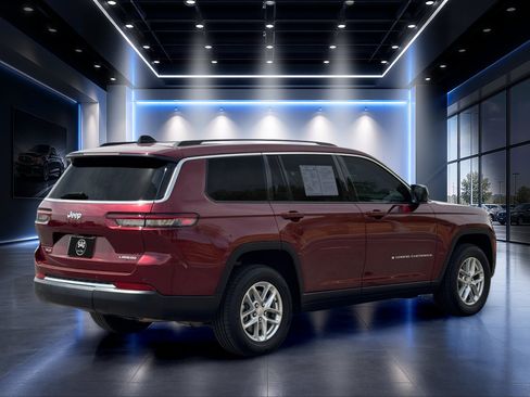 Used 2023 Jeep Grand Cherokee L Laredo w/ Trailer Tow Group (B) AWD/4WD image 5