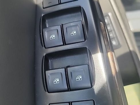 Used 2017 Chevrolet Tahoe LT image 13