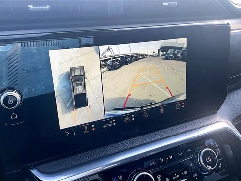 Used 2025 GMC Sierra 1500 Denali w/ Technology Package AWD/4WD image 27