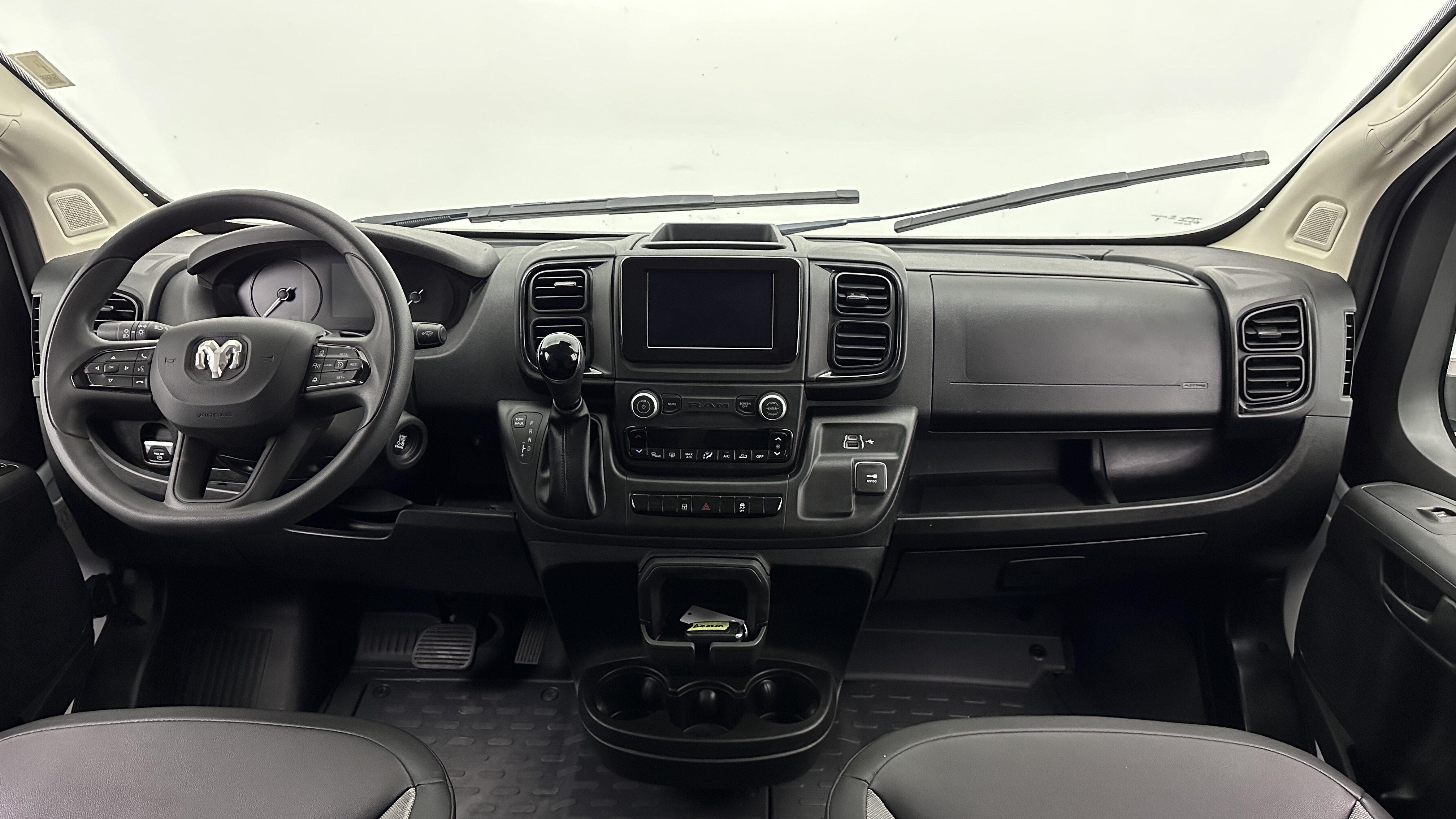 Used 2026 RAM ProMaster 2500 w/ Convenience Group FWD image 18