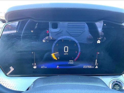 Used 2025 Chevrolet Trax LT w/ LT Convenience Package FWD image 15
