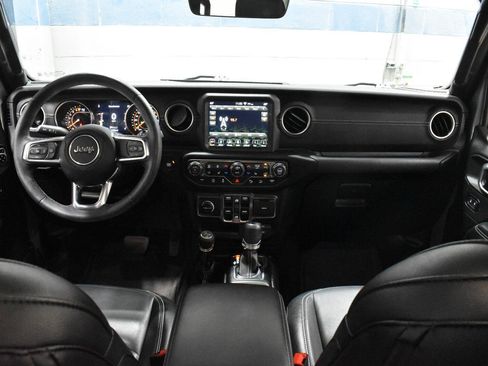 Used 2019 Jeep Wrangler Unlimited Sahara w/ Quick Order Package 24M Moab AWD/4WD image 5