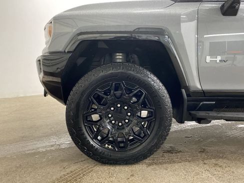 Used 2024 GMC Hummer EV 2X image 11