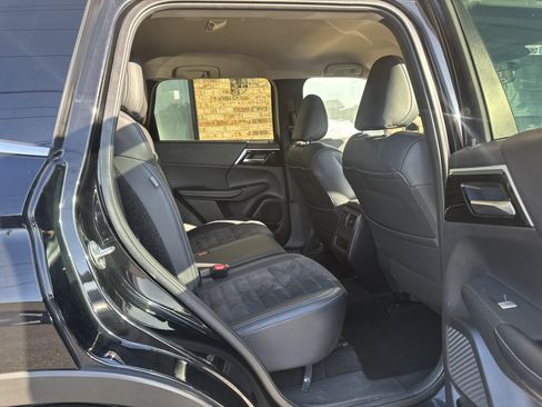 Used 2022 Mitsubishi Outlander SE AWD/4WD image 14