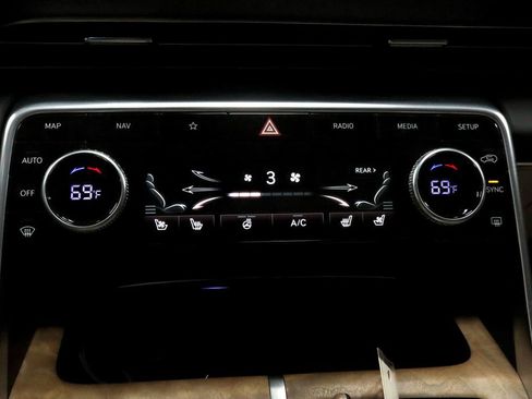 Used 2021 Genesis GV80 2.5T w/ Advanced Package 03 RWD image 30