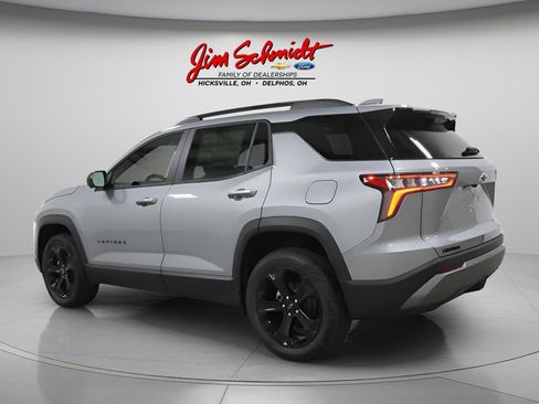 New 2026 Chevrolet Equinox LT w/ Convenience Package II FWD image 4