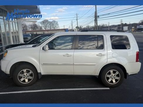 Used 2011 Honda Pilot Touring image 1