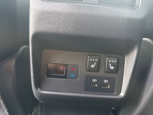 Used 2023 Nissan Rogue Platinum w/ Platinum Premium Package image 17