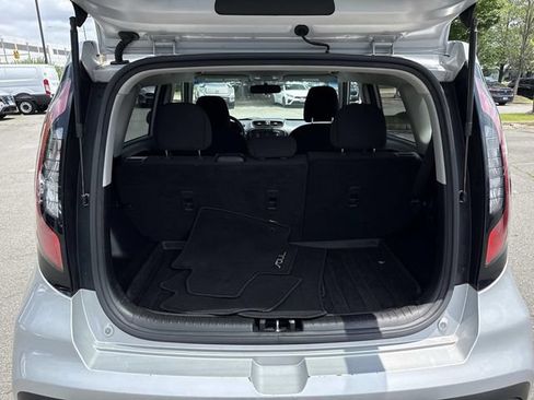 Used 2019 Kia Soul FWD image 10