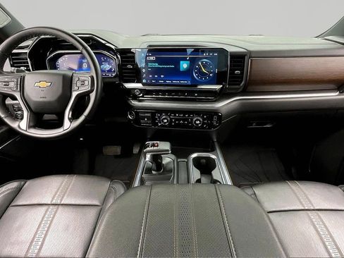 Used 2024 Chevrolet Silverado 1500 High Country w/ High Country Premium Package AWD/4WD image 16